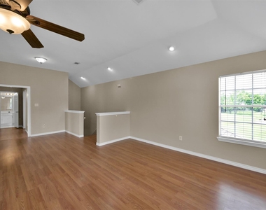 1141 Lovett Street - Photo Thumbnail 7