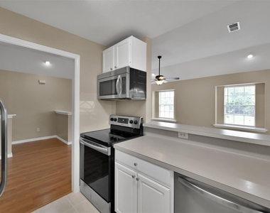 1141 Lovett Street - Photo Thumbnail 12