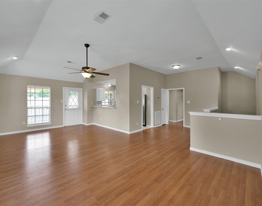 1141 Lovett Street - Photo Thumbnail 6