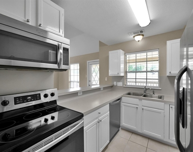 1141 Lovett Street - Photo Thumbnail 10
