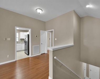 1141 Lovett Street - Photo Thumbnail 4