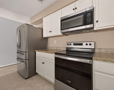 10318 Buffalo Bend Drive - Photo Thumbnail 9