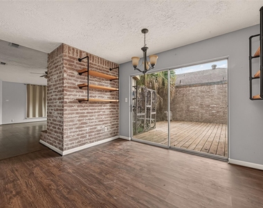 10318 Buffalo Bend Drive - Photo Thumbnail 6