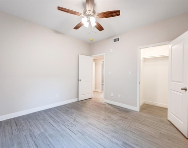 72 Burress Street - Photo Thumbnail 13
