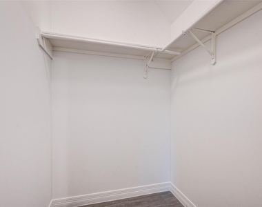 72 Burress Street - Photo Thumbnail 12