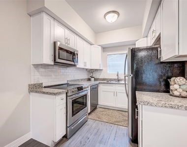 72 Burress Street - Photo Thumbnail 4