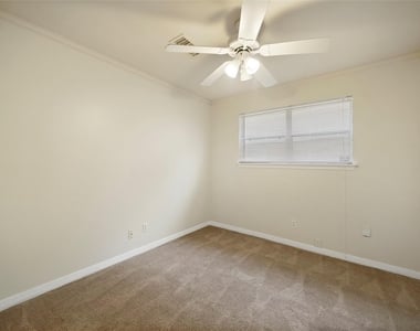 1807 Shadow Bend Drive - Photo Thumbnail 19