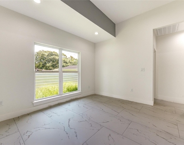 508 Georgia Street - Photo Thumbnail 8
