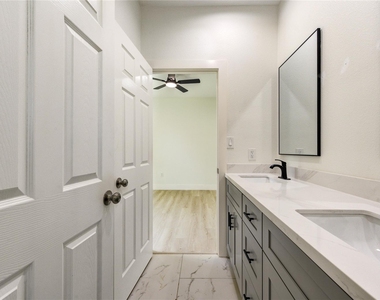 508 Georgia Street - Photo Thumbnail 36