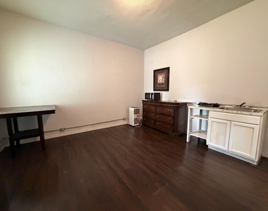 1211 W Park Avenue - Photo Thumbnail 4