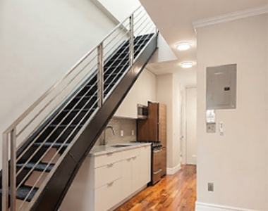 Avenue B - Photo Thumbnail 3