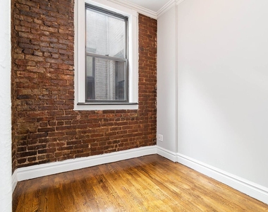 East 23rd Street - Photo Thumbnail 3