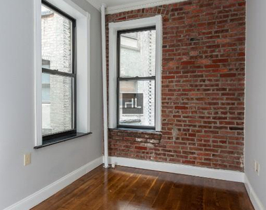 W 103rd St. - Photo Thumbnail 3