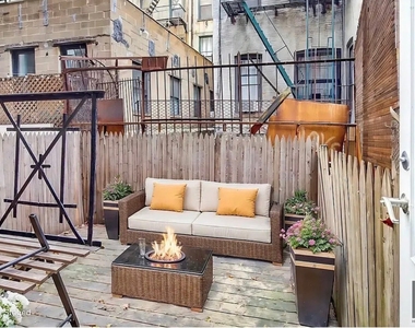 Mott Street - Photo Thumbnail 5