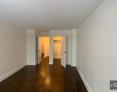 East 63 Street - Photo Thumbnail 2