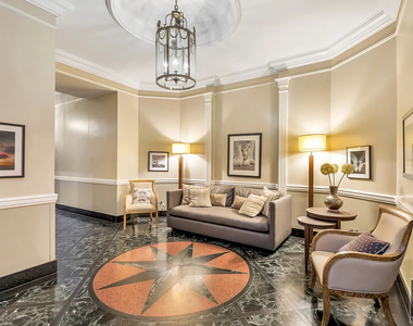 Madison Avenue - Photo Thumbnail 6