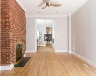 East 7 Street - Photo Thumbnail 6