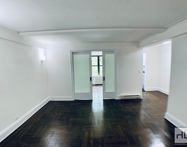 East 38 Street - Photo Thumbnail 2