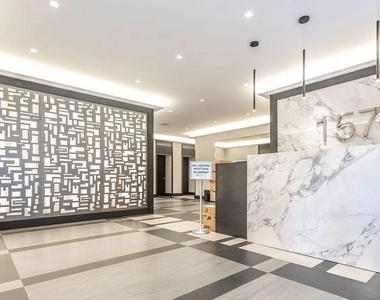 East 57 Street - Photo Thumbnail 16