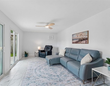 8120 Brown Pelican Avenue - Photo Thumbnail 10