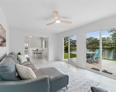 8120 Brown Pelican Avenue - Photo Thumbnail 11