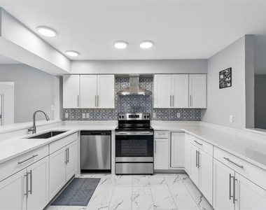 8120 Brown Pelican Avenue - Photo Thumbnail 1