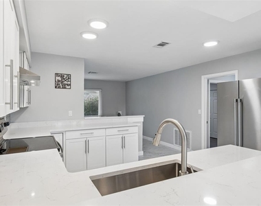 8120 Brown Pelican Avenue - Photo Thumbnail 6