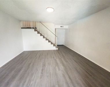 14422 Reuter Strasse Circle - Photo Thumbnail 4