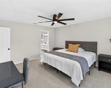 172 Deer Lake Circle - Photo Thumbnail 32