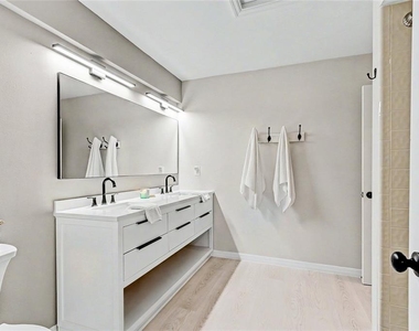 172 Deer Lake Circle - Photo Thumbnail 38