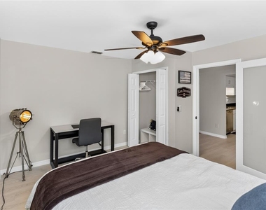 172 Deer Lake Circle - Photo Thumbnail 12