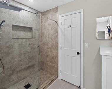 172 Deer Lake Circle - Photo Thumbnail 25
