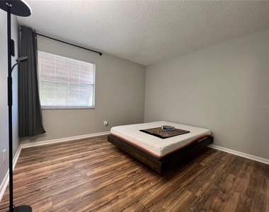 100 Sweetgum Woods Court - Photo Thumbnail 10