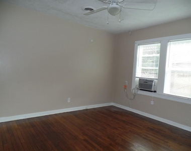 2425 Dr Martin Luther King Jr Street S - Photo Thumbnail 7