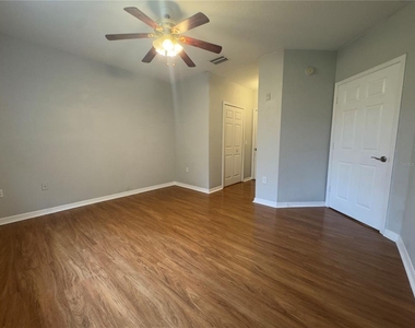 9507 Amberdale Court - Photo Thumbnail 3