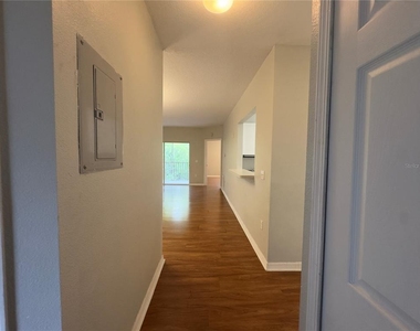 9507 Amberdale Court - Photo Thumbnail 10
