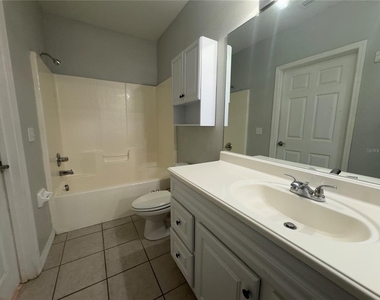 9507 Amberdale Court - Photo Thumbnail 14