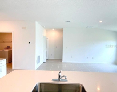 38396 Pindos Drive - Photo Thumbnail 7