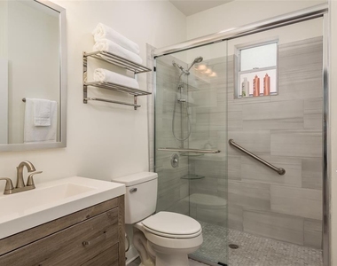 206 W Warren Avenue - Photo Thumbnail 28