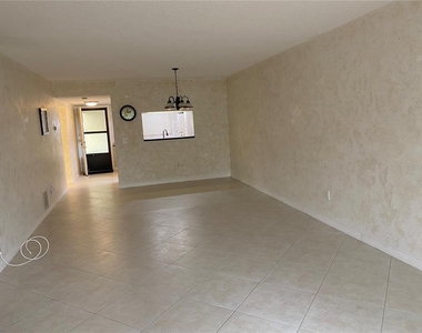 2440 Winding Creek Boulevard - Photo Thumbnail 9