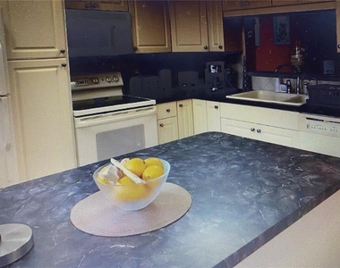 2440 Winding Creek Boulevard - Photo Thumbnail 5