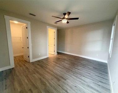 2125 W Saint Joseph Street - Photo Thumbnail 9
