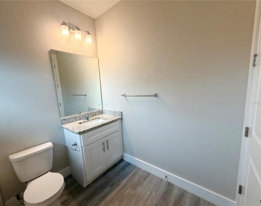 2125 W Saint Joseph Street - Photo Thumbnail 19