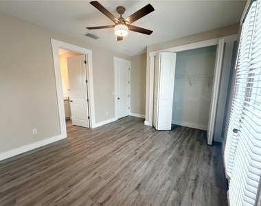 2125 W Saint Joseph Street - Photo Thumbnail 17