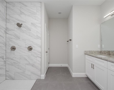 163 Aurelia Court - Photo Thumbnail 11