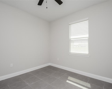 163 Aurelia Court - Photo Thumbnail 8