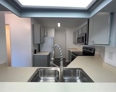 4025 Angel Oak Court - Photo Thumbnail 43