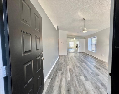 4025 Angel Oak Court - Photo Thumbnail 4