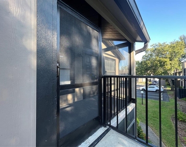 4025 Angel Oak Court - Photo Thumbnail 2