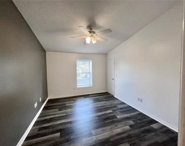 4025 Angel Oak Court - Photo Thumbnail 35